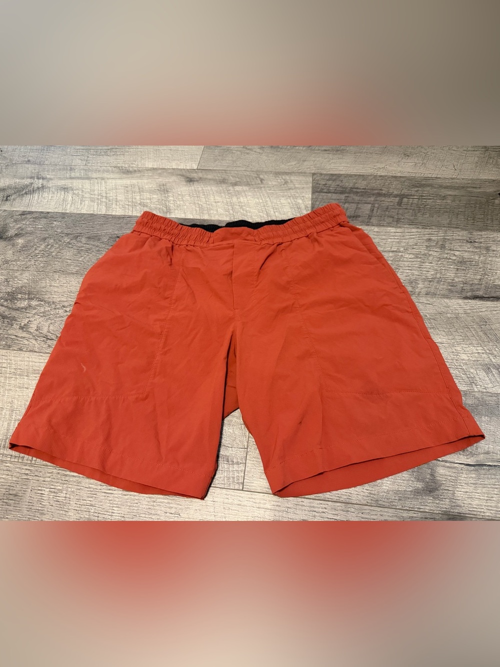 lululemon athletica Men's burnt orange Elastic-Waist Athletic Shorts